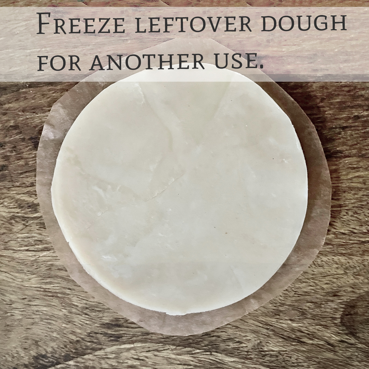 Round disk of uncooked pie crust ready to freeze.