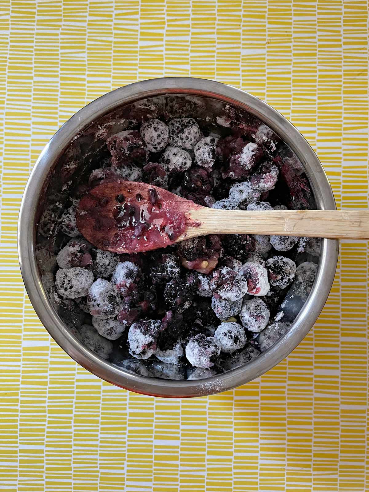 Image of ingredients mixed in Instant Pot bowl.