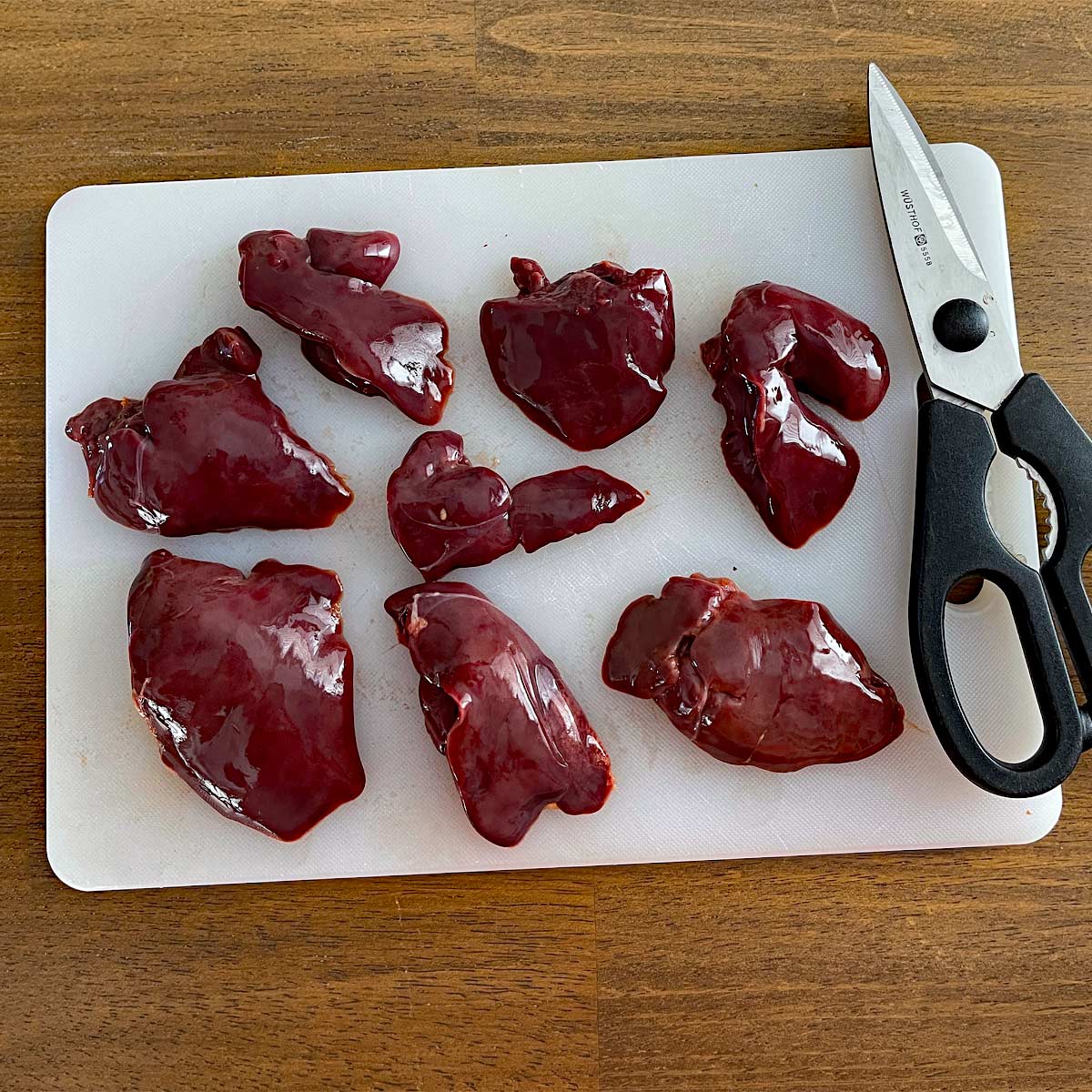 Cleaned chicken livers with no fat or connective tissue.