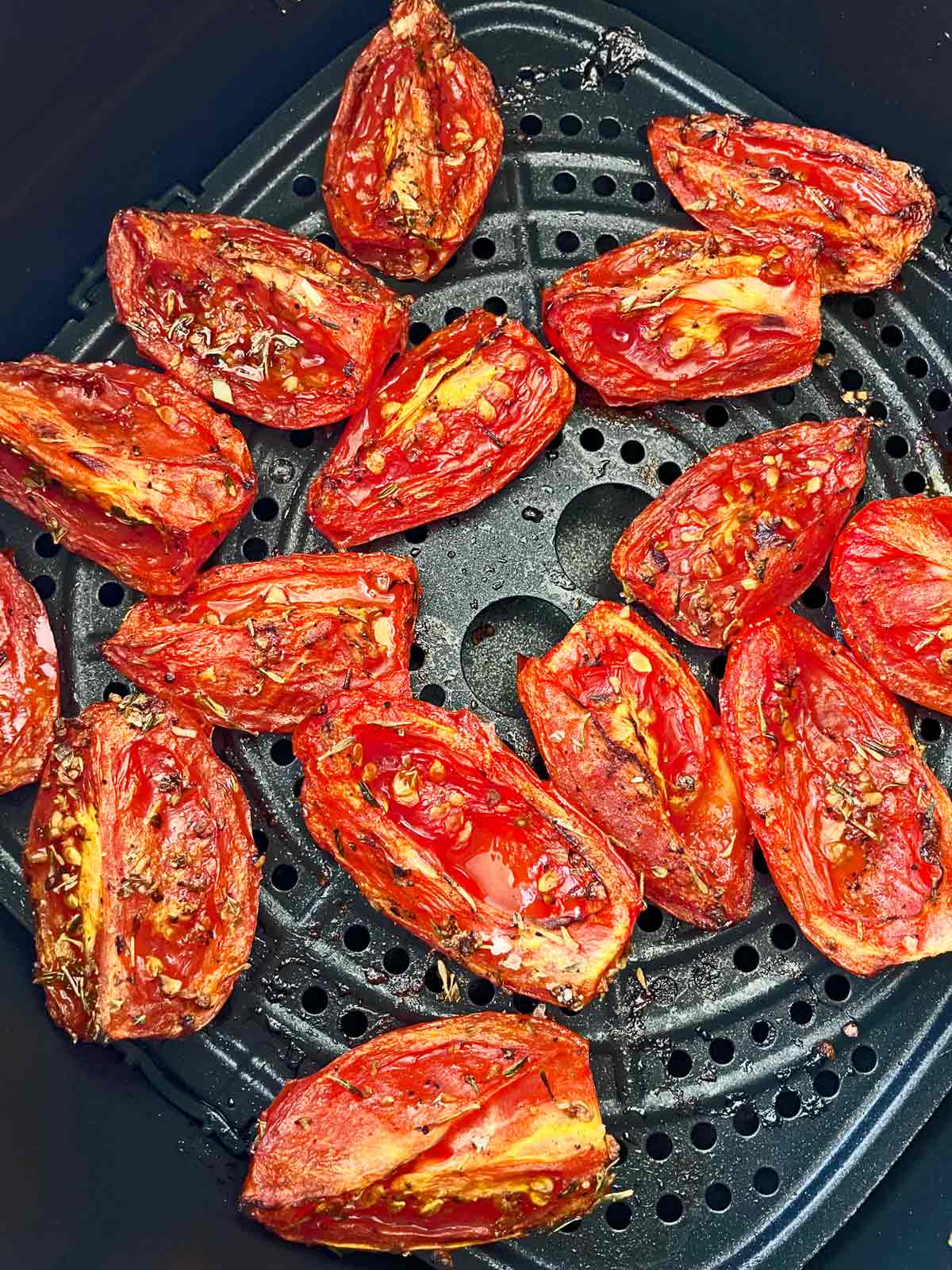 Cooked air fryer tomatoes.