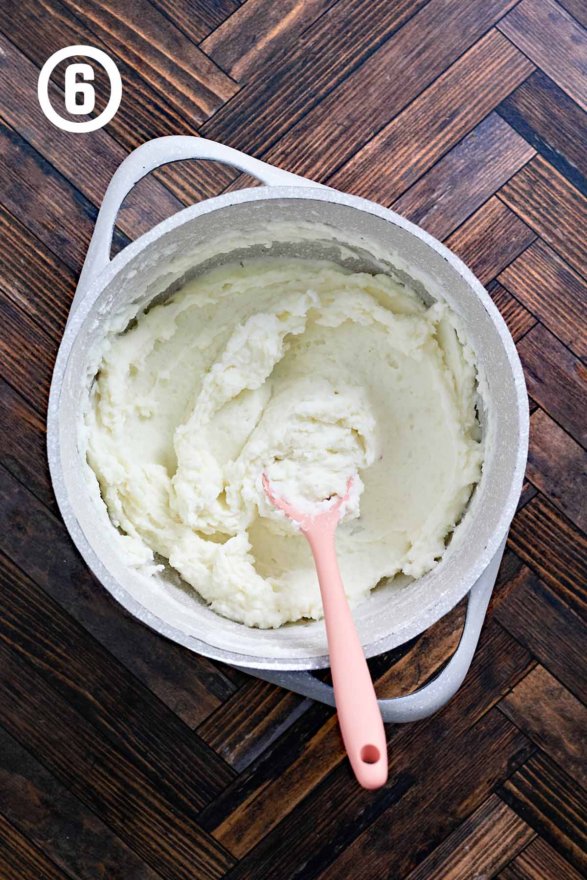 A pot of mashed potatoes.